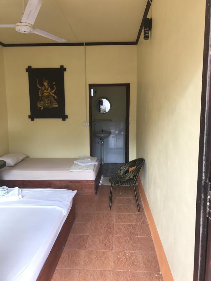 Riverview Bungalows & Gh Muang Ngoi Exteriör bild