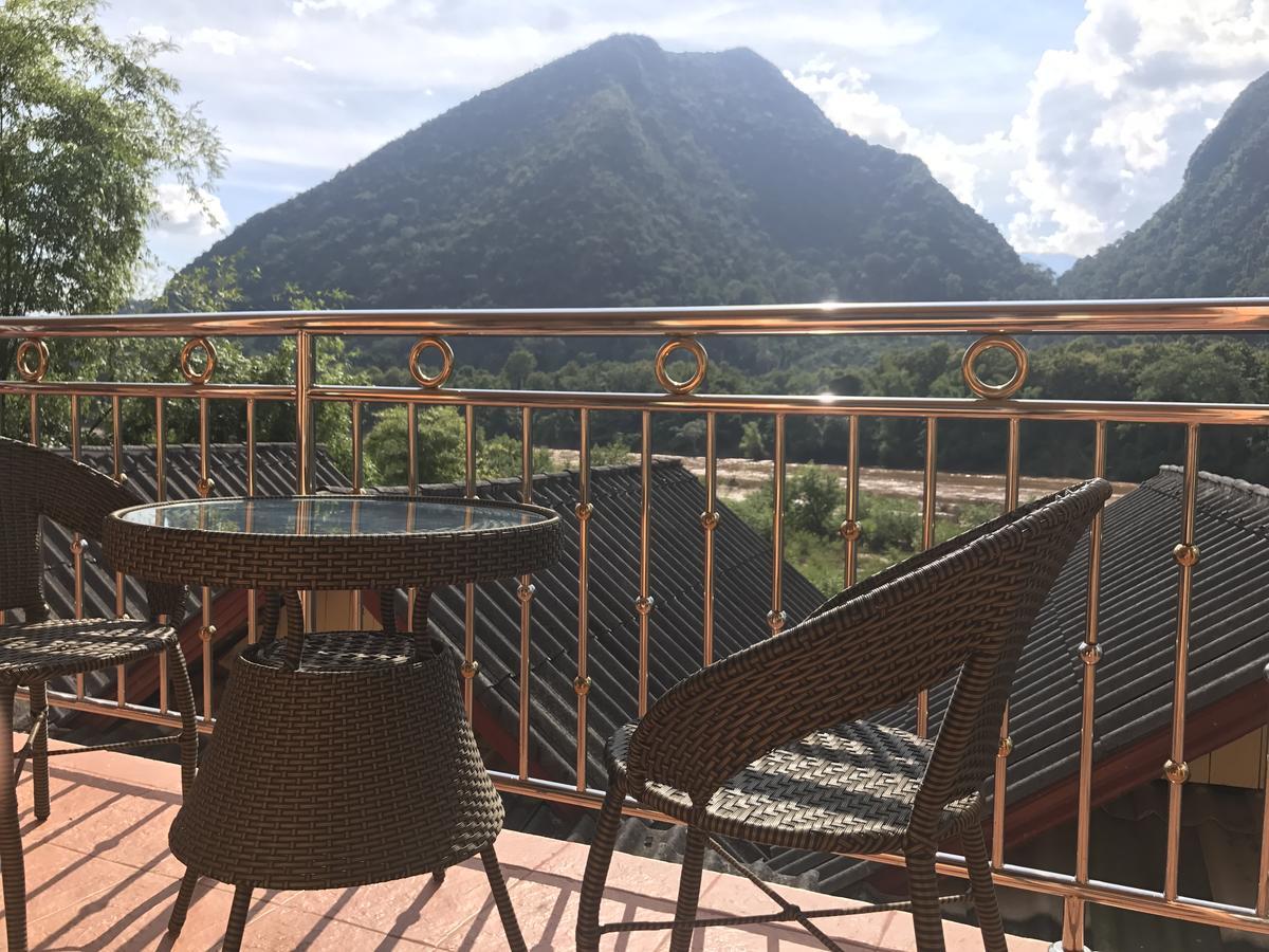 Riverview Bungalows & Gh Muang Ngoi Exteriör bild