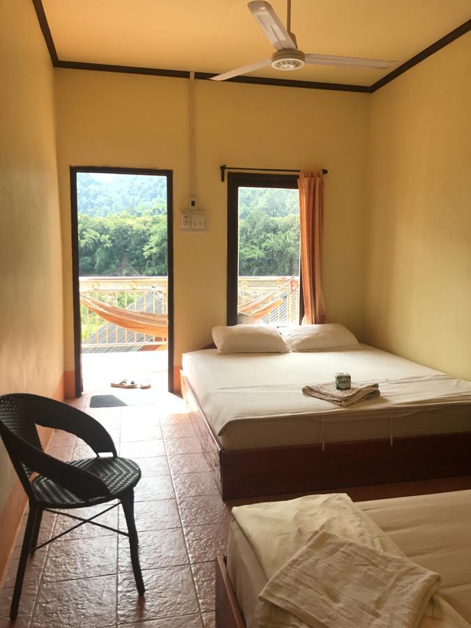 Riverview Bungalows & Gh Muang Ngoi Exteriör bild