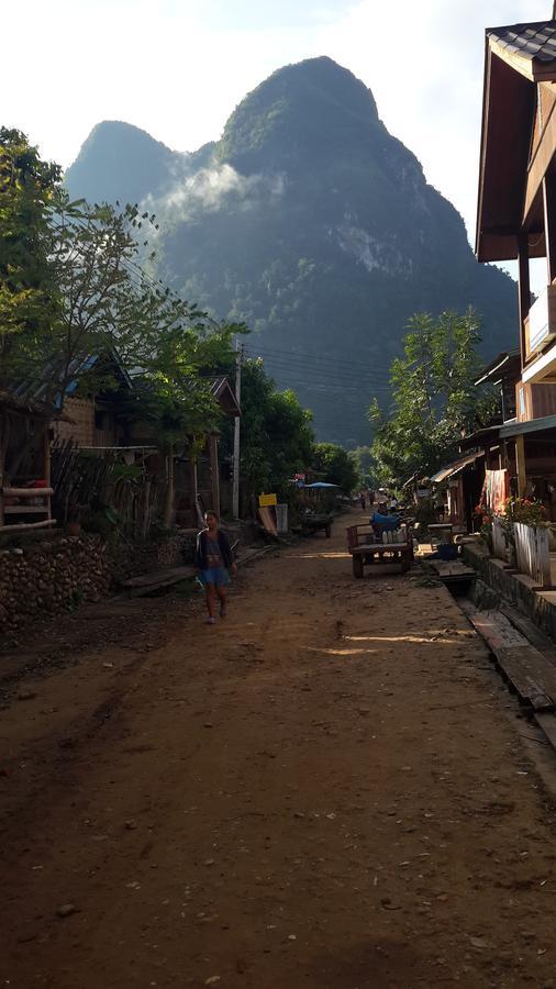 Riverview Bungalows & Gh Muang Ngoi Exteriör bild